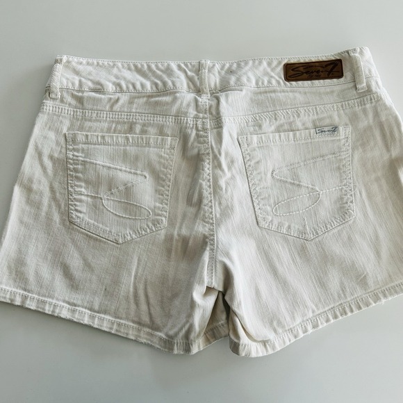 Seven7 Denim Shorts Women 14 Mid Rise Stretch Quality Denim 2000s Y2k - Picture 4 of 9